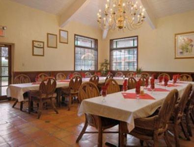 Merced Inn & Suites Restaurant foto